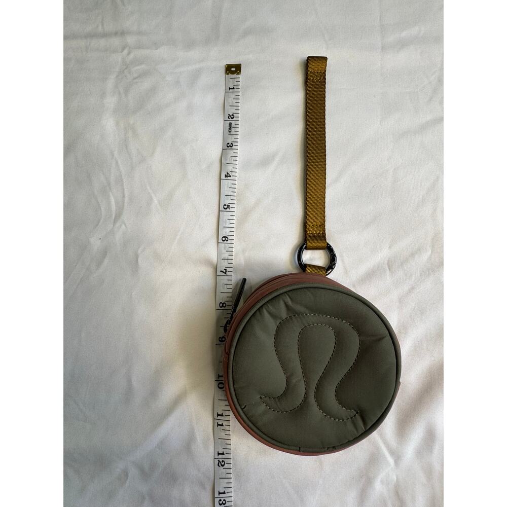 Lululemon Logo Pouch - Picture 10 of 13